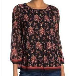 Max Studio Navy Floral Pleated Top